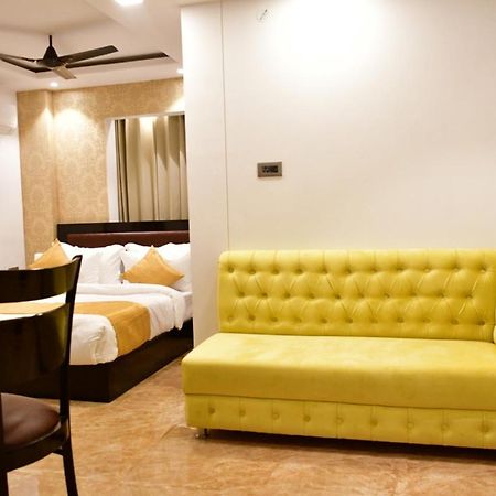 Hotel Grand Lotus Inn ชัยปุระ ภายนอก รูปภาพ