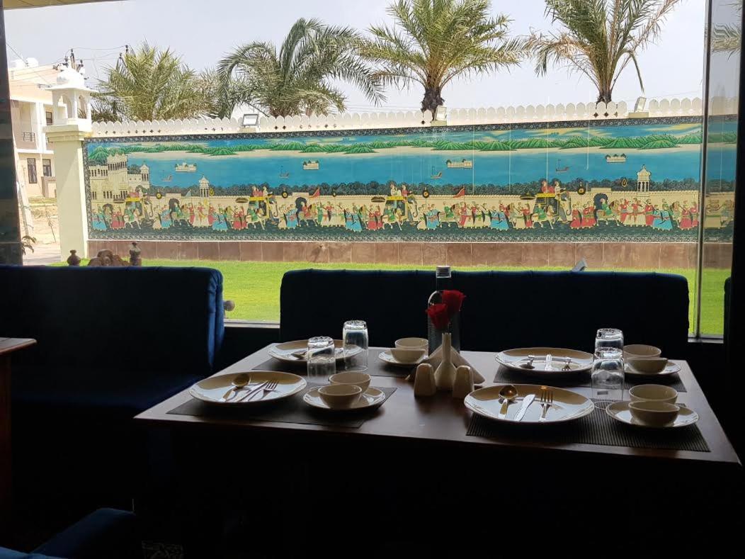 Hotel Grand Lotus Inn ชัยปุระ ภายนอก รูปภาพ