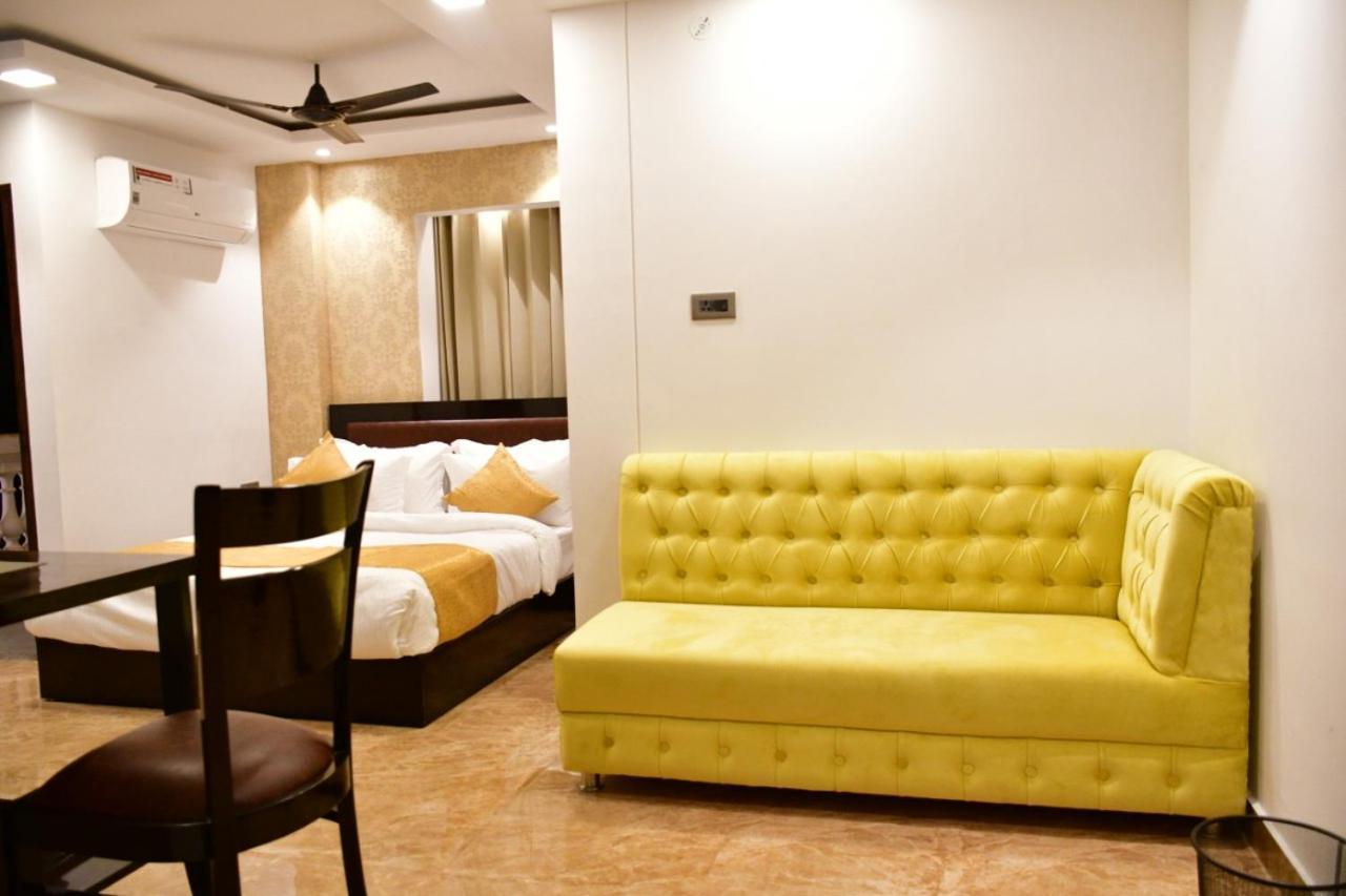 Hotel Grand Lotus Inn ชัยปุระ ภายนอก รูปภาพ