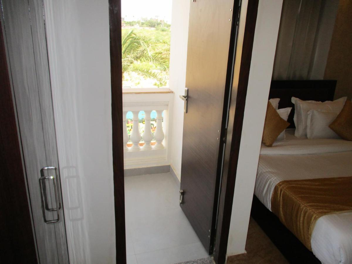Hotel Grand Lotus Inn ชัยปุระ ภายนอก รูปภาพ