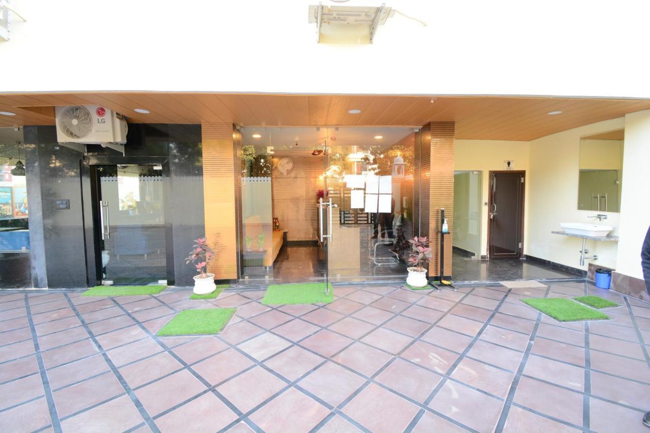 Hotel Grand Lotus Inn ชัยปุระ ภายนอก รูปภาพ