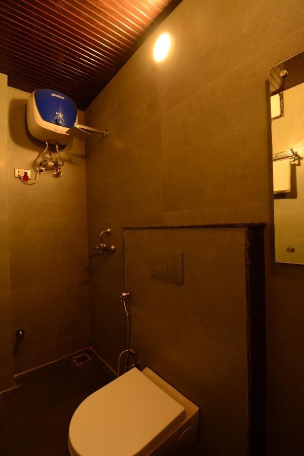 Hotel Grand Lotus Inn ชัยปุระ ภายนอก รูปภาพ