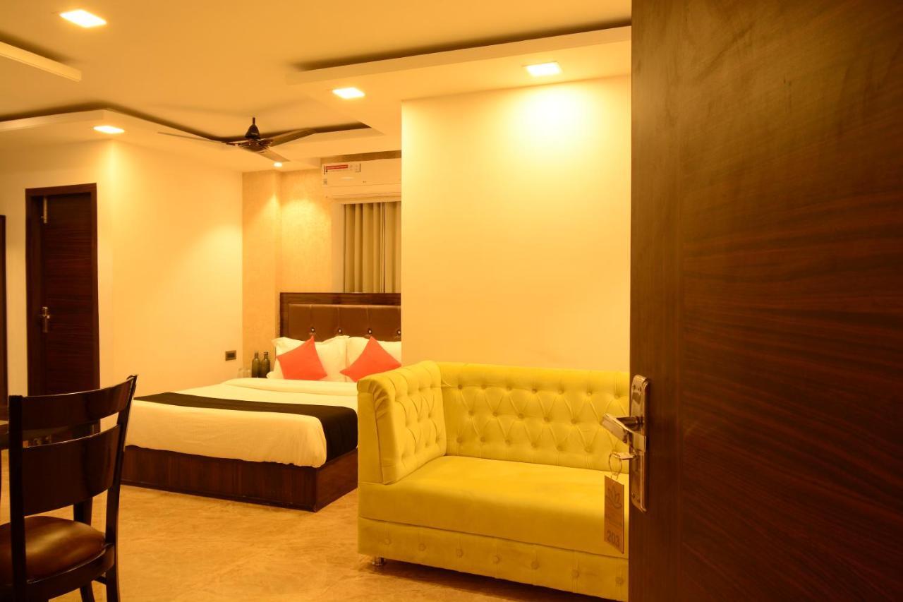 Hotel Grand Lotus Inn ชัยปุระ ภายนอก รูปภาพ